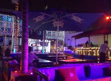 Circle Club
