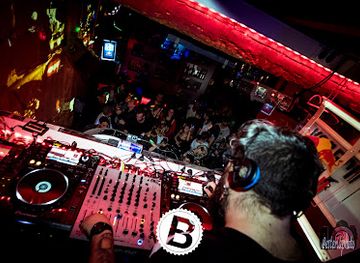 spain/palma-de-mallorca/la-lonja/nightclub/el-barbero