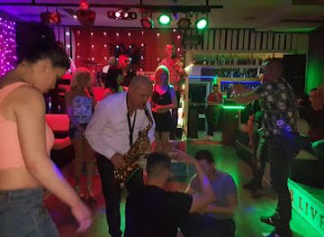 albania/tirana/grand-park/nightclub/music-live-zio-nino