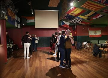 spain/pyrenees-mountains/nightclub/new-red-lion