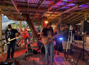 barbados/mullins-beach/nightclub/little-bristol-beach-bar