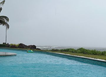 india/panaji/campal/nightclub/pool-bar