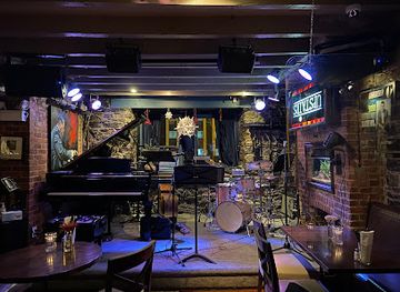 canada/nunavik/nightclub/upstairs-jazz-bar-grill