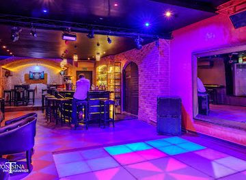 cote-d-ivoire/mount-nimba-strict-nature-reserve/nightclub/notorious