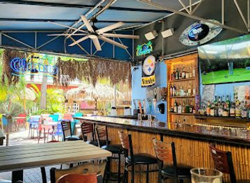 florida/stuart/nightclub/sneaki-tiki