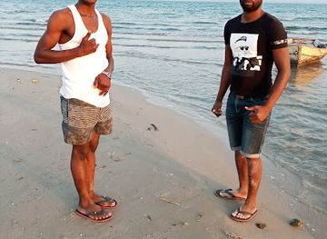 mozambique/inhambane-province/nightclub/licoloma