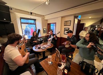 ireland/dingle-peninsula/nightclub/neligan-s-bar