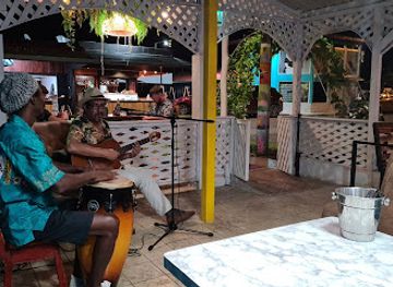 costa-rica/cahuita-national-park/nightclub/restaurante-ewa-lounge-bar