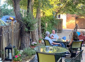 new-mexico/taos/nightclub/barra-vino