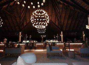 maldives/veligandu-island/nightclub/thundi-bar