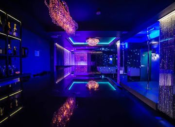 Crystal Show Club