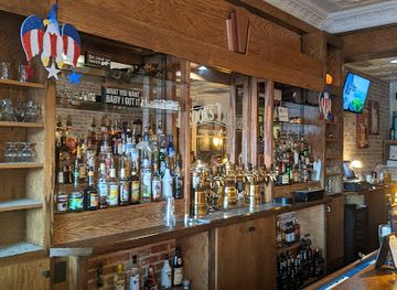 north-carolina/hendersonville/nightclub/brooks-tavern