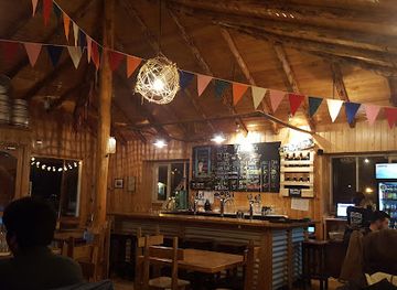 chile/chiloe-archipelago/nightclub/pioneras-casa-cervecera