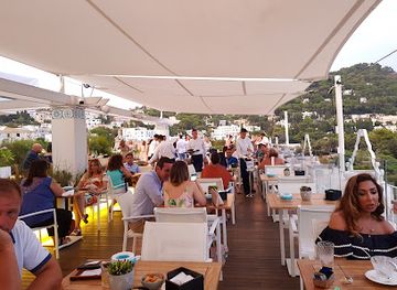 italy/capri/nightclub/capri-rooftop