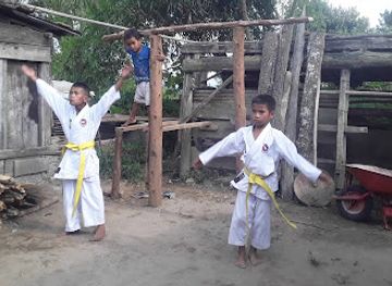 indonesia/lake-toba/nightclub/attaratoba