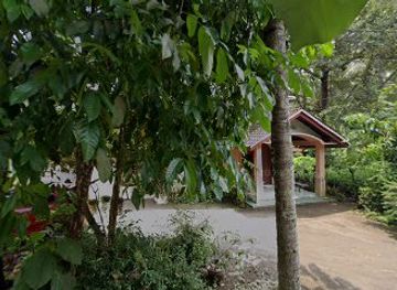 indonesia/borobudur/nightclub/ngoncek-kentangkers