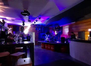 portugal/nazare/nightclub/bla-bla