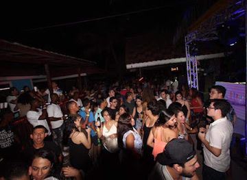 Franks BEACH bar