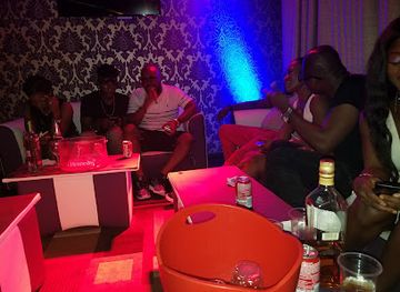 ghana/fante/nightclub/fizzles-platinum-lounge-nightclub