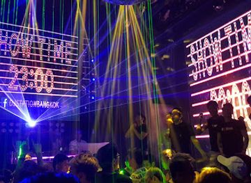 thailand/bangkok/siam/nightclub/dj-station