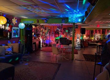 Easy Street Lounge