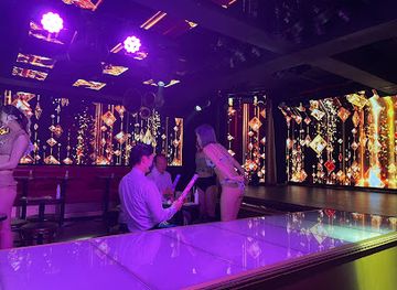 japan/osaka/umeda/nightclub/barlesuku-osaka