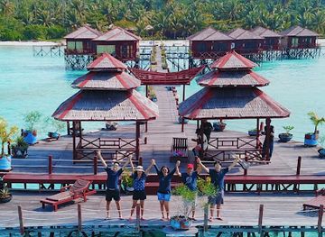 indonesia/pulau-derawan/nightclub/hvtrip-derawan-dan-labuan-cermin