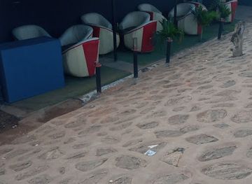 cameroon/mbam-djerem-national-park/nightclub/black-dreams