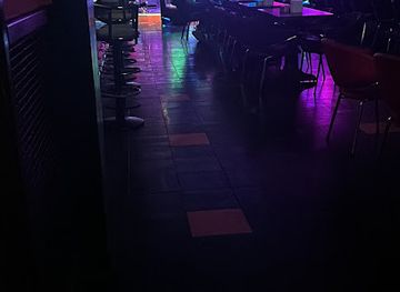 united-arab-emirates/al-ain/jebel-hafeet/nightclub/peach-garden