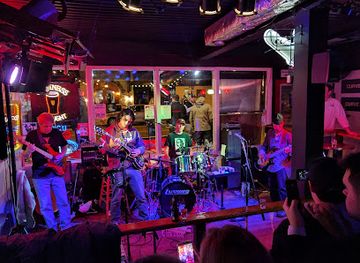 new-york/adirondack-mountains/nightclub/zig-zags-pub