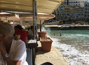 malta/xlendi/nightclub/xlendi-mobydick-bar-restaurant-holiday-apartments