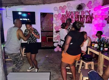 madagascar/toamasina/nightclub/le-feeling-bar-karaoke-a-cote-de-soavita