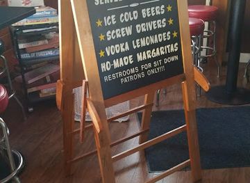 wisconsin/racine/nightclub/redline-tavern