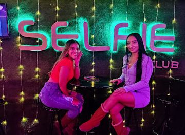 SELFIE CLUB DISCOTECA