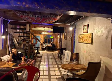 thailand/rayong/mae-ram-phueng-beach/nightclub/caveman-barbeque