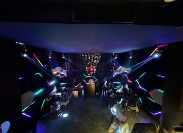 india/pune/baner/nightclub/at-the-club