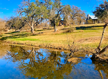 texas/enchanted-rock-state-natural-area/nightclub/the-club-at-barons-creekside