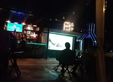 Fays Lounge