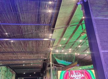 philippines/bicol-region/nightclub/bora-hut