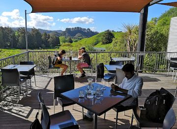 new-zealand/waitomo-caves/nightclub/huhu-cafe