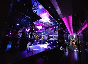 philippines/manila/ermita/nightclub/premier-kon-malate