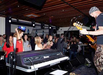 california/laguna-beach/nightclub/skyloft