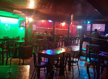 chile/pichilemu/nightclub/pub-viva-chile