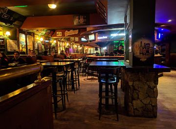 argentina/cerro-tronador/nightclub/wilkenny-bariloche