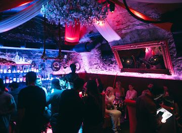 Le Valmont Club & Lounge