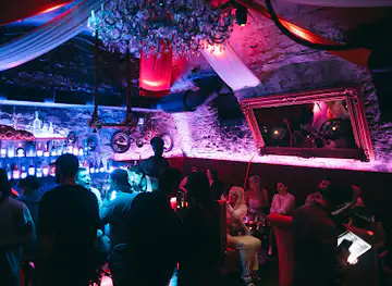 Le Valmont Club & Lounge