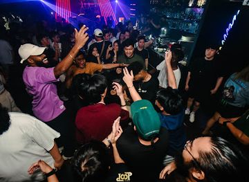 philippines/manila/makati/nightclub/loop-club-makati