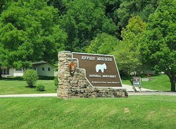 iowa/effigy-mounds-national-monument/nightclub/effigy-mounds-national-monument-visitor-center