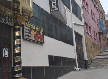 bolivia/yungas-road/nightclub/discoteca-magnum-club