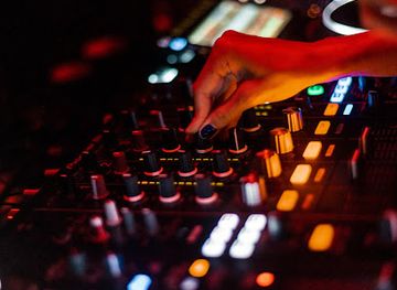 indonesia/ubud/nightclub/dclub